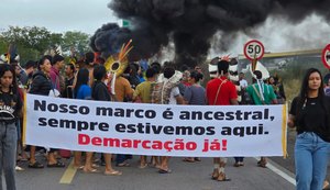 Indígenas bloqueiam BR-101 em Alagoas contra Marco Temporal