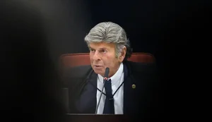 Luiz Fux pede ao Senado posição sobre acessos de Vorcaro e esposa de Moraes