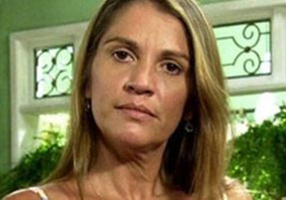 Ex-atriz da Globo xinga Luciano Huck: “‘VTNC’ com areia e sem KY, por favor!”