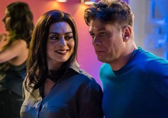 Aposta de Carol e Arthur já cansou: plano se vira contra ela em 'Totalmente Demais'