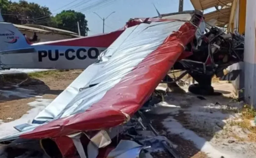 O que se sabe sobre a queda do avião que atingiu van e moto em rodovia