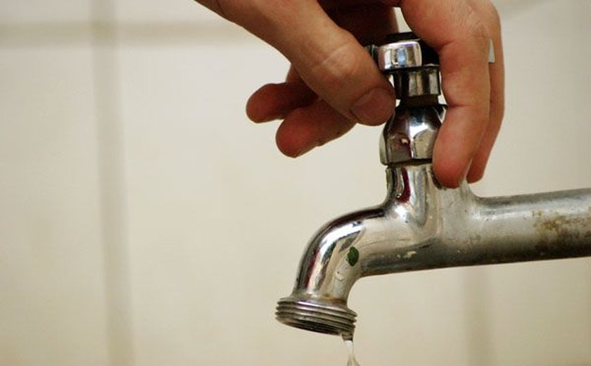 Após apagão, Casal pede que moradores economizem água