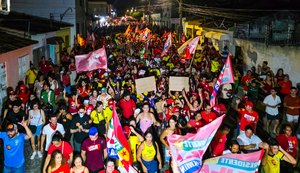 Caminhada pró-Lula reúne multidão nas ruas de Arapiraca