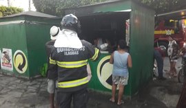 Barraca pega fogo na Praça Padre Cícero, no Centro de União dos Palmares