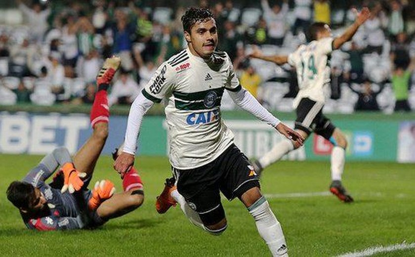 Coritiba e Figueirense empatam e CSA cai para a quarta colocação