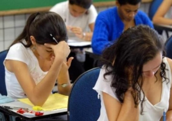 Estudantes podem usar nota do Enem para ingressar em universidades portuguesas