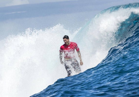 Medina chega à final da etapa de Pipeline e é bicampeão mundial