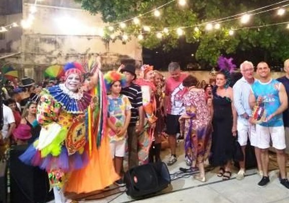 Bloco Vulcão é homenageado com comenda carnavalesca do bloco Filhinhos da Mamãe