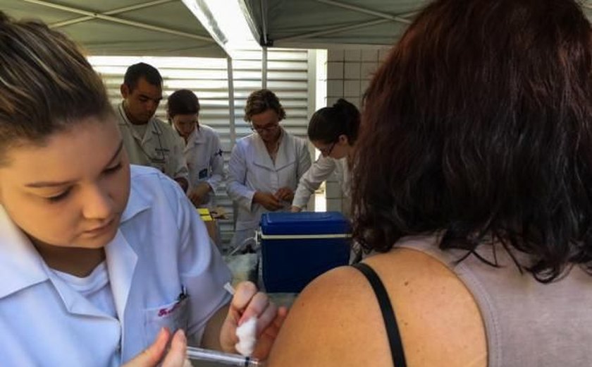 Campanha de vacinação contra febre amarela no RJ tem boa adesão da população