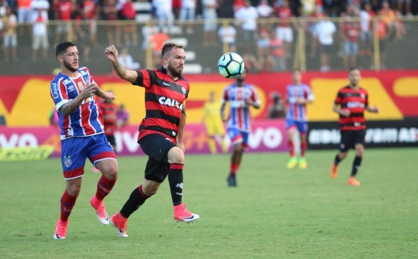 Melhor que o rival, Vitória lamenta chances desperdiçadas no clássico