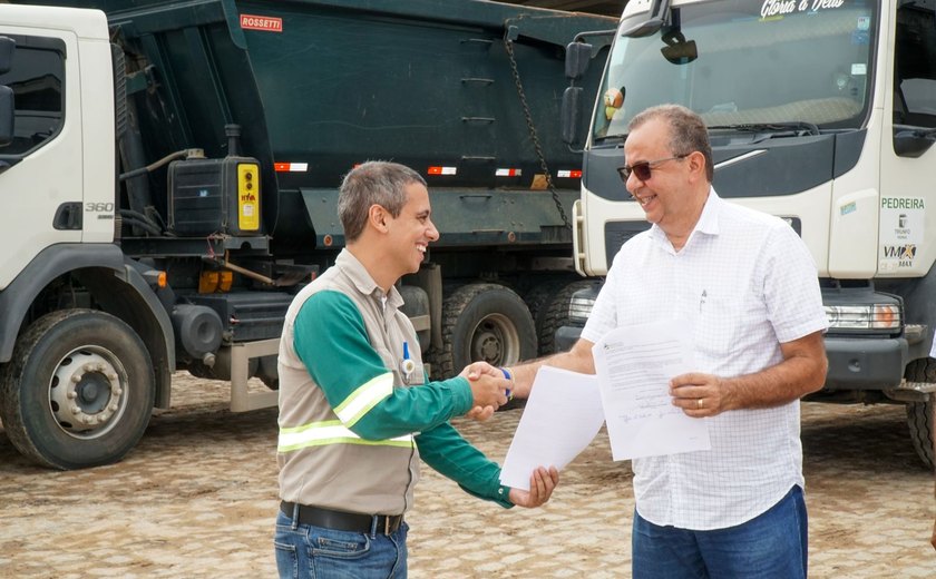 MVV doa materiais de construção para uso em obras e serviços em Craíbas