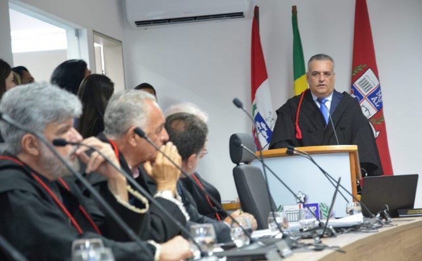Renúncia de Alfredo Gaspar mira Prefeitura de Maceió