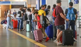 Pilotos e comissários podem entrar em greve a partir de 1º de janeiro