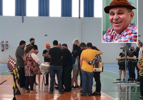 Humorista Batoré é velado em Cabreúva
