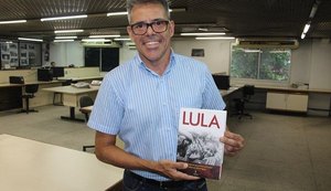 Livro com crônica de advogado alagoano sobre Lula é lançado