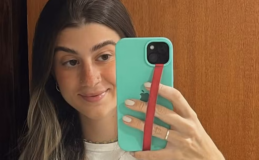 Estagiária da TV Record sofre descarga elétrica após acidente de trânsito e morre e editor de imagem fica ferido