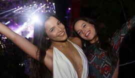 Sem cachê, Ex-BBBs Emilly e Mayla vão atrás de cortesias para curtirem eventos