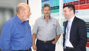 José Carlos Lyra recebe novo superintendente da Caixa em Alagoas