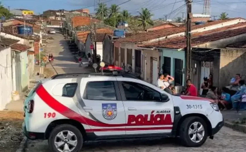 Irmãos mortos a tiros dentro de casa em Murici tinham 17 e 15 anos