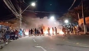 Protesto por falta de água causa bloqueio de trecho da Ladeira do Óleo