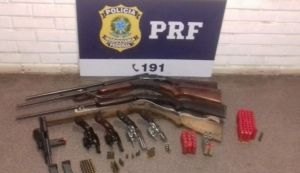 Policial é preso por suspeita de comercializar armas de fogo e munições