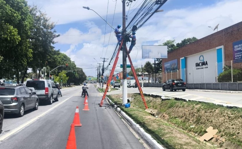 Ilumina inicia Projeto Poste Limpo na Avenida Durval de Góes Monteiro