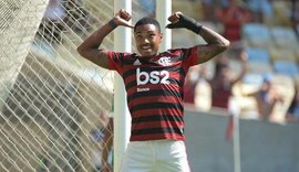 Flamengo vence a Chape por 2 x 1 e mais uma vez toma gol perto do final de jogo