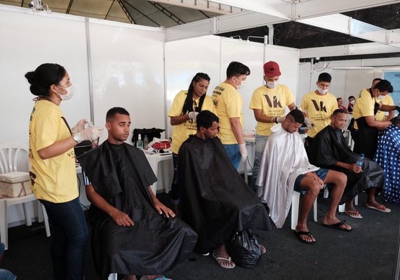 Prefeitura de Maceió realiza mutirão para população em situação de rua