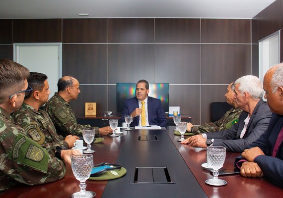 TRE recebe generais do Exército para iniciar planejamento das eleições