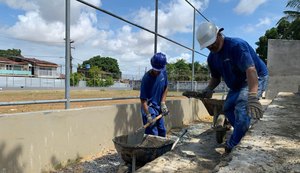 Prefeitura requalifica campo de Futebol do Barro Duro