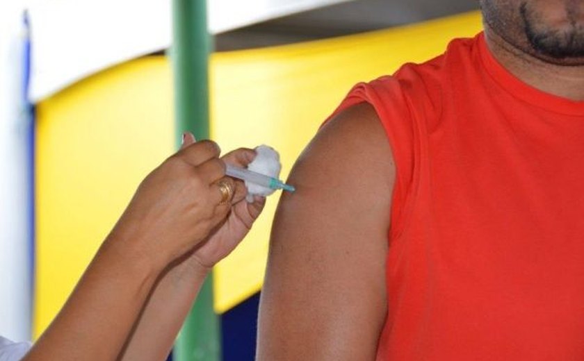 Adultos devem atualizar calendário vacinal para evitar doenças, alerta Sesau