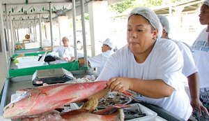Tradicional Feira do Peixe Vivo gera renda e oferece qualidade dos produtos