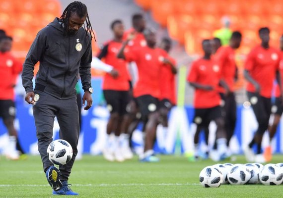 Japão e Senegal disputam liderança do grupo