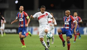 Inter vence Bahia e ultrapassa Corinthians no Brasileirão