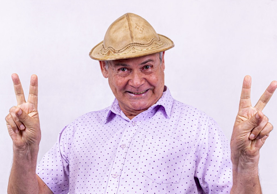 40 anos de humor, Zé Lezin volta a Maceió com show comemorativo