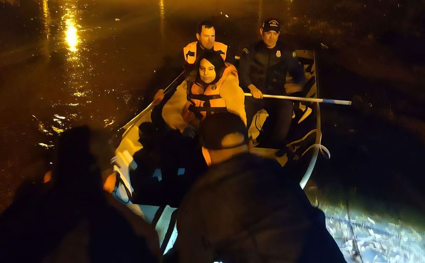 Marinha resgata pessoas ilhadas no Rio Grande do Sul após ciclone