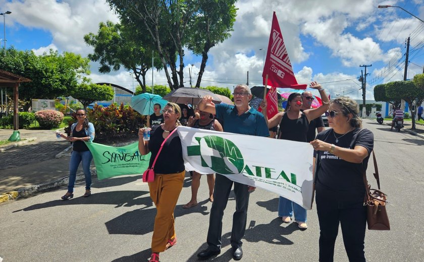 Servidores da saúde de Cajueiro fazem paralisação de 24h