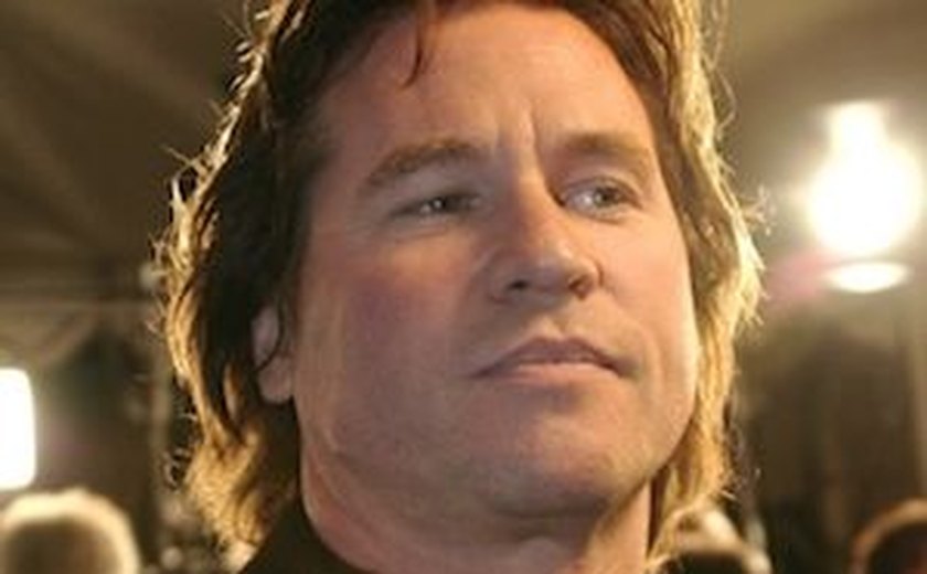 Val Kilmer é o novo acusado de abuso: soco em atriz em teste