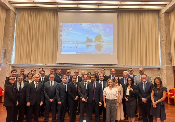 Direito Empresarial e a Mundialização dos Negócios é Destaque em Palermo