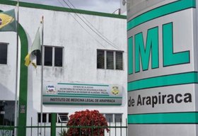 Idosa é atingida por carro durante manobra na garagem de casa e morre em Arapiraca