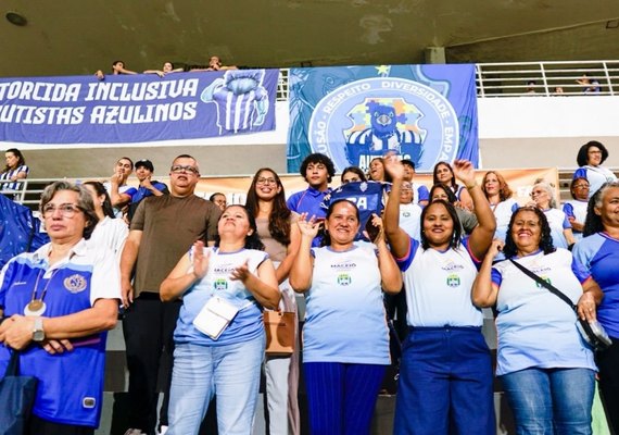 Alunos da EJAI vivenciam pela primeira vez experiência do Projeto Jovem Torcedor