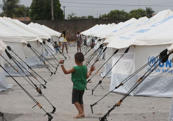 Refugiados no Brasil veem futuro através de educação, saúde e esporte