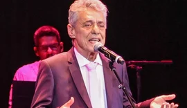 Chico Buarque é ameaçado de morte e aciona a polícia do Rio