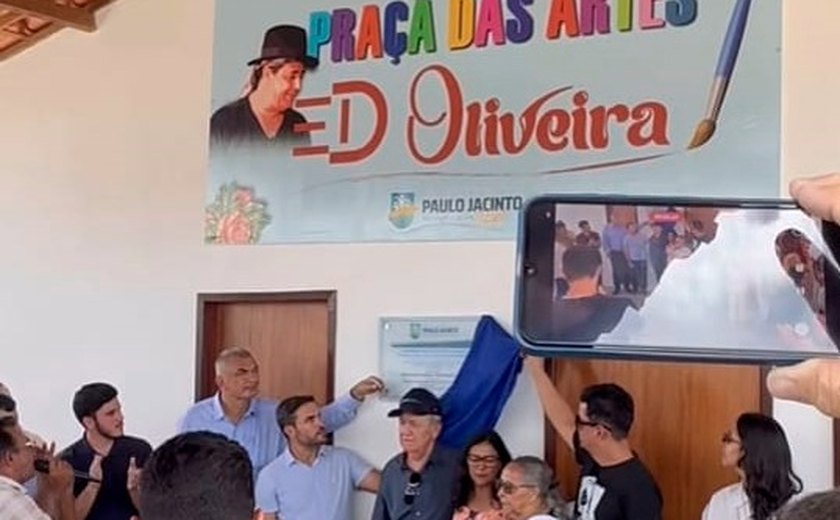 Paulo Jacinto inaugura Praça das Artes Ed Oliveira em homenagem ao artista local