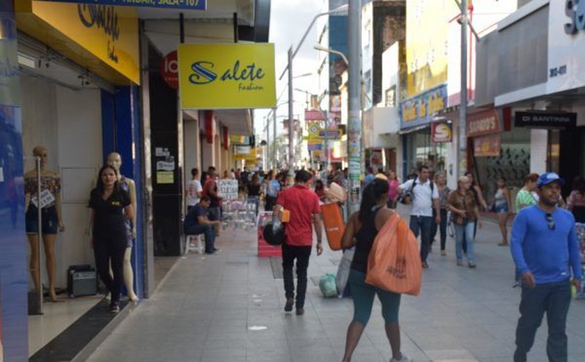 Consumidores com renda de até 10 salários retomam o consumo em Maceió