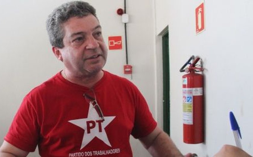 Dividido, PT inicia conversas com Renan Filho para retorno à base de apoio