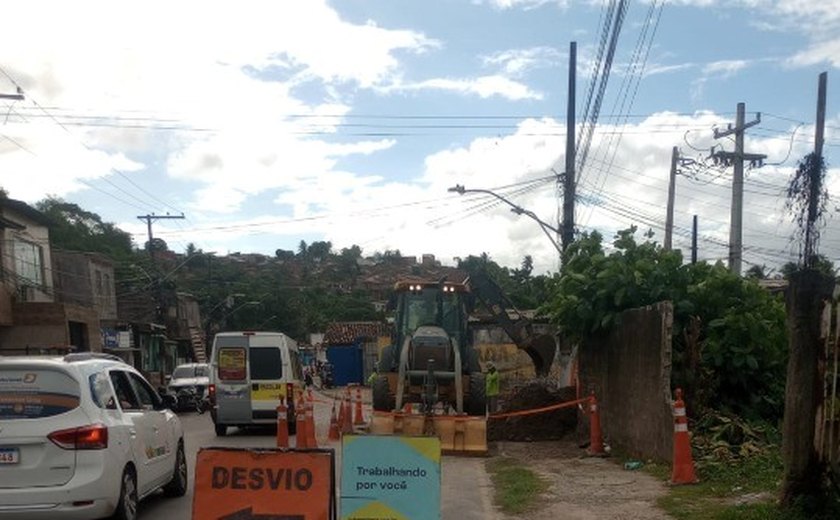 BRK atua em vazamento de grande porte na Rua Marquês de Abrantes