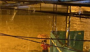 Bairros ficam alagados após as fortes chuvas em Maceió