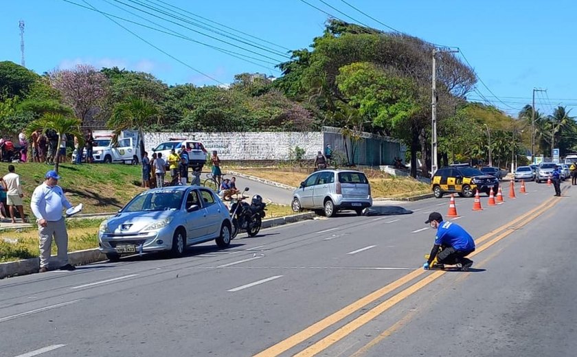 Perícia Criminal analisa dinâmica de acidente que deixou motociclista morto em Maceió