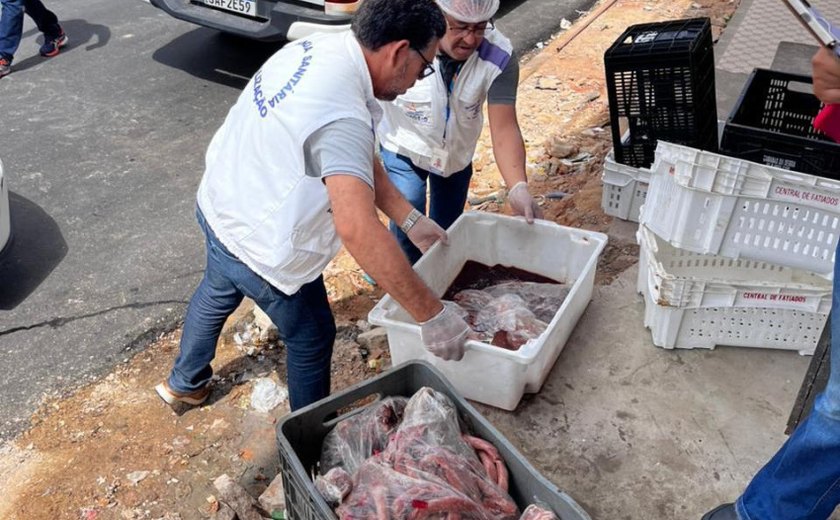 Visa Maceió apreende produtos impróprios para o consumo na parte alta da cidade